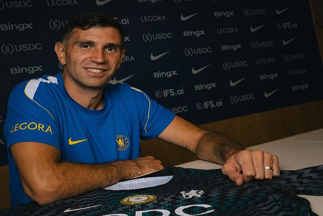 Kiper Emiliano Martinez Gabung Chelsea