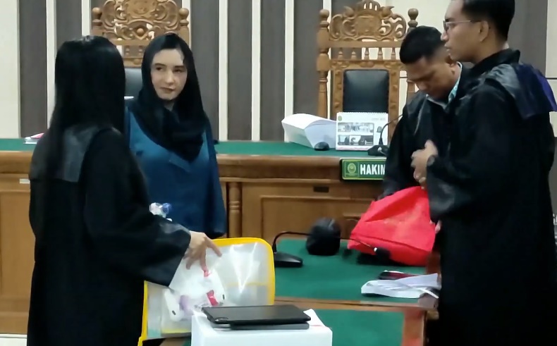 Fadia Arafiq Dituntut Penjara 5 Tahun