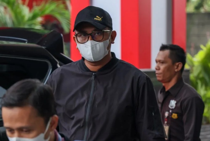 Bupati Klaten Diangkut KPK ke Jakarta